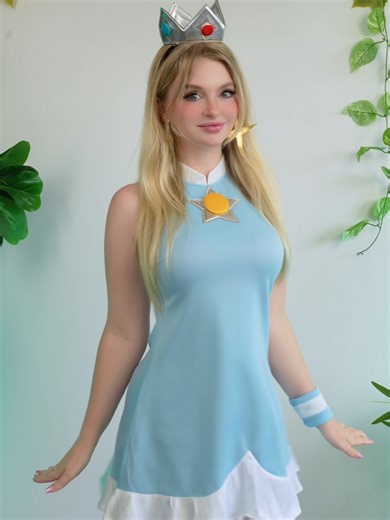 Stunning Princess Rosalina Cosplay Showcase