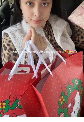 holagata (@holagata)’s video of gift bags