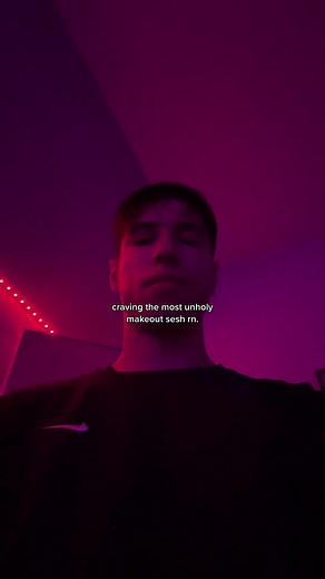 Create an Intimate Makeup Session Experience