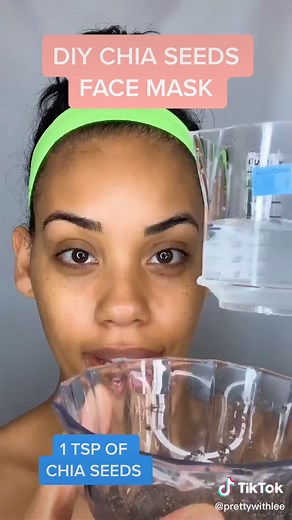 This is one of my favorite mask to do if you try it do it once or twice a week 🖤 #diyskincare #diybeauty #chiaseeds #homemadefacemask #diyfacemask