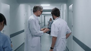 Male Doctor Shows Mri Computed Tomography Stock Footage Video (100% Royalty-free) 3391917507 | Shutterstock