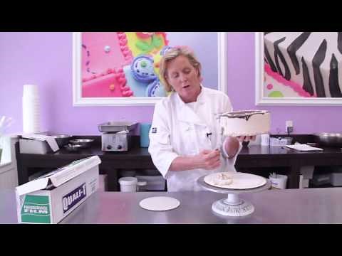 How to Freeze a Decorated Cake : Cake Decorating