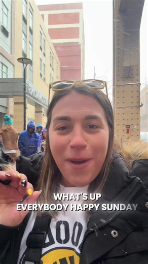 It’s Feed the People Sunday with @1hood 💛🖤 Every Sunday afternoon & Wednesday evening - come on down! #pittsburgh #ftp #homeless #steelersnation