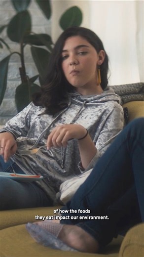 This is what the world could look like in 2040 if we embraced the best solutions already available to us to improve our planet. 🎥 This clip is from the film 2040 by @damon.gameau and was structured as a visual letter to his then 4-year-old daughter, Velvet. The film blends traditional documentary with dramatised sequences and visual effects to createsion a vision board of how these solutions could regenerate the world for future generations. | Regenerators