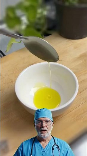 Mix apple cider vinegar with olive oil for your digestion