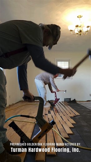 Ever wondered how hardwood flooring is installed? Here’s a look at Todd Lewis Construction putting our Prefinished Golden Oak flooring into place—precision, skill, and Turman quality in every board. #HardwoodFlooring #WoodFloors #FlooringInstallation #RenovationProject #Craftsmanship #TurmanHardwoodFlooring #MadeInVirginia | The Turman Group