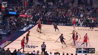 Zo opens the night with a three