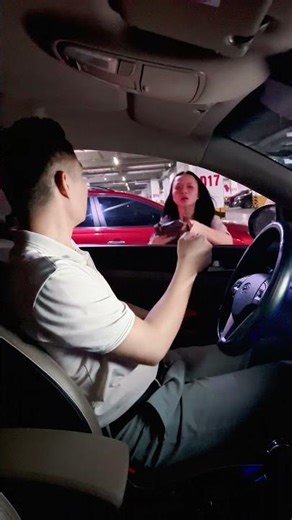 She Threw The Bag… And Everything Changed #KindManGlobal #PublicSafety #SituationalAwareness