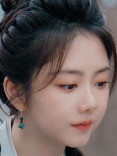 Xiaoye was jealous and bit the candle, breaking her heart for the love of the demon lord!#TheUncloudedSoul #houminghao #tansongyun #XIAOYAO #TikTokTainment