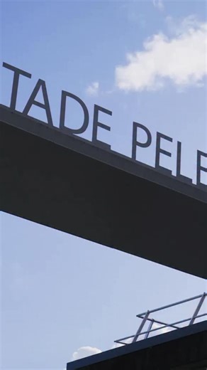 Pourquoi existe-il un Stade Pelé à Paris ? Lien du reportage complet sur le Paris 13 Atlético en bio ⬇️ | Isoline Almeida