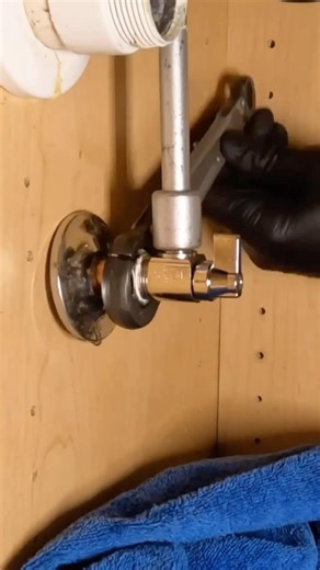 Replacing a compression valve under a lavatory faucet 💦 #plumbing #plumber #asmr #diy #tools