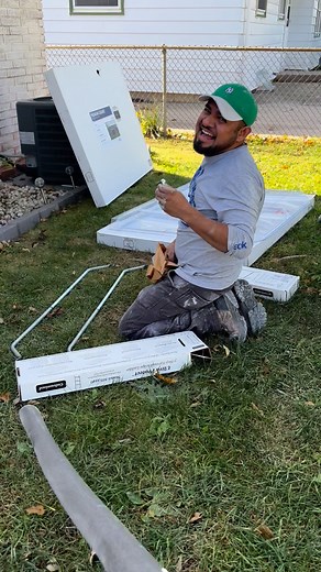 El Mayito me agarró en la maldad 🫣🫣🤣 Ismael Reyes #fypシ゚ #viral #milwaukee #Wisconsin | Victor Gonzalez