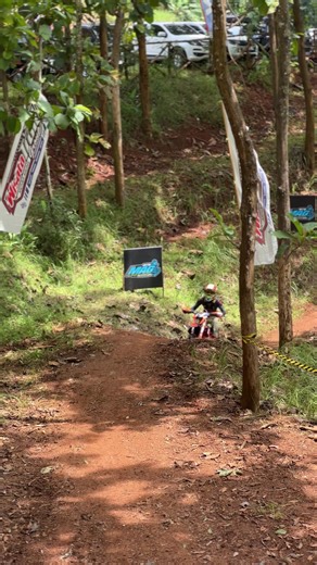 KTM 300 Bike Review: Performance and Suspension Insights