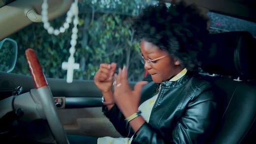 Découvrez la chanson Dodo de l'EP Patrona | 7 février