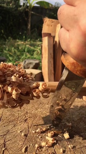 フェザースティック、夢中になれる。 火起こし🔥 #日常に役立つ #アウトドア #キャンプ #火起こし #outdoor #camp #Featherstick#フェザースティック