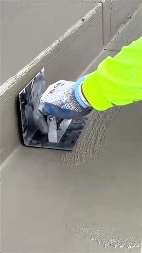 The Process of Levelling Cement Plaster on Concrete Stairs #shorts