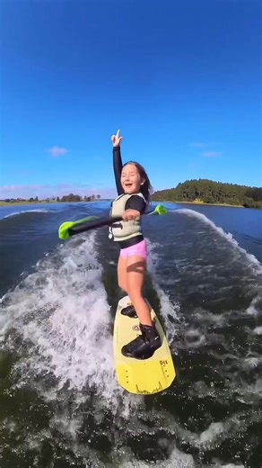 44K views · 365 reactions | 蘭拾 GOT MY FIRST SWITCH 180 Behind the boat over the wake! So happy!! ---- # #Active #Yeww #Water #Learn #Wakeboarding #Action #LifeStyle #Happy #Grom #Sports #Insta360 #Healthy #New #Wakeboard #Stoked #Wake #Aussie | Aquila Rose | Facebook