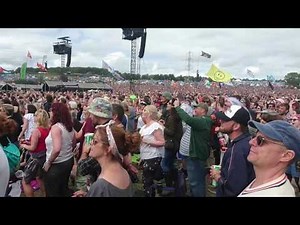 Barry Gibb - Staying alive at Glastonbury 2017