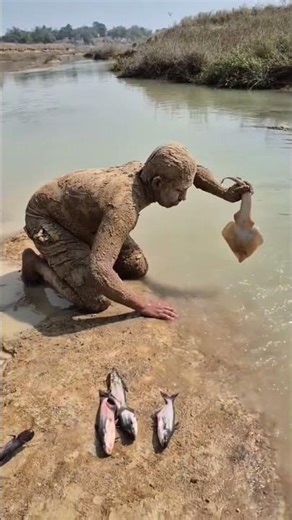 Traditional Fishing Methods Used For Catching Small & Big Fish #fishing #handfish