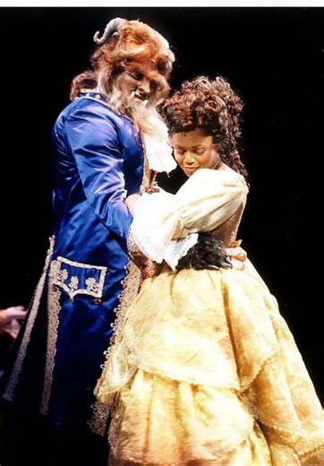 Nikki Renée Daniels Sings 'Home' from Beauty and the Beast