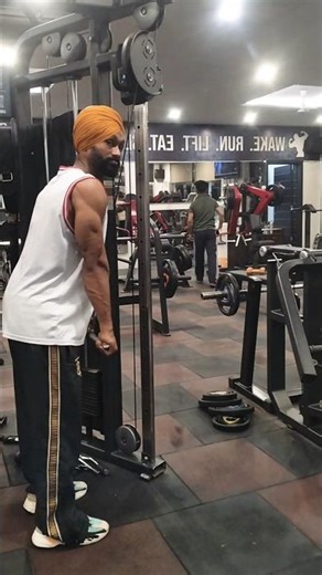 Puri push down and bicep curl Guru Chela ##motivation 💪💪💪 #fitness