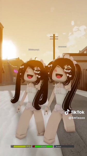 HAII WITH MY BBY@🐰 /dashood (cr: @ella 🍪 )moot mee plzzz #roblox #dh #getmeontheforyoupage #dashood #makemeviralpls