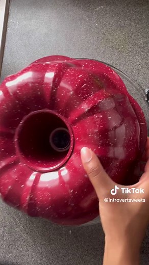 Delicious Lemon Oreo Cake Recipe with Lemon Frosting