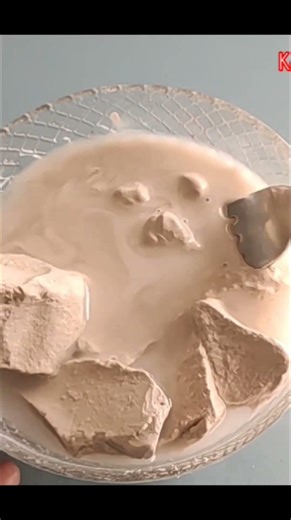 White clay transformation into smooth paste