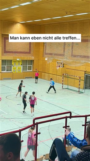 Man zeigt nur die, die man trifft, oder? 😇 #handball #handballplayer #7m #wien #österreich🇦🇹