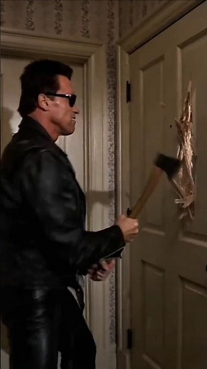 Arnold Schwarzenegger T800 Gets Revenge On Alien! Here's Johnny!