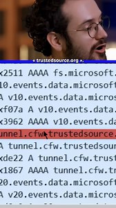 Il découvre un TRUC SCANDALEUX sur Windows 11 😱 | Micode