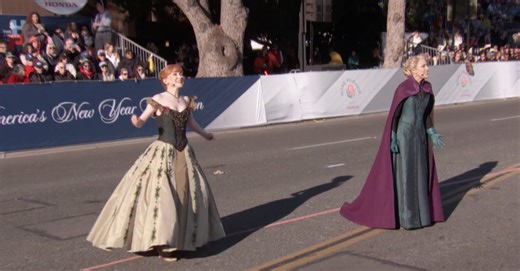 Watch the Cast of the Frozen National Tour Perform 'For the First Time in Forever'