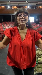 ¡No se lo pueden perder! Nos reuniremos HOY sábado 11de enero, a las⏰20:00hrs en nuestro 📍 Centro Cultural Espacio Matta para ver 7 Historias para un Silvio, donde podremos disfrutar de la interpretación de dos grandes artistas nacionales quienes también musicalizarán nuestra tarde.🎶 🎫La entrada es liberada y por orden de llegada. 🫂 #7HistoriasParaUnSilvio #Teatro #Cultura #LaGranja #EspacioMatta #chile | I. Municipalidad de La Granja