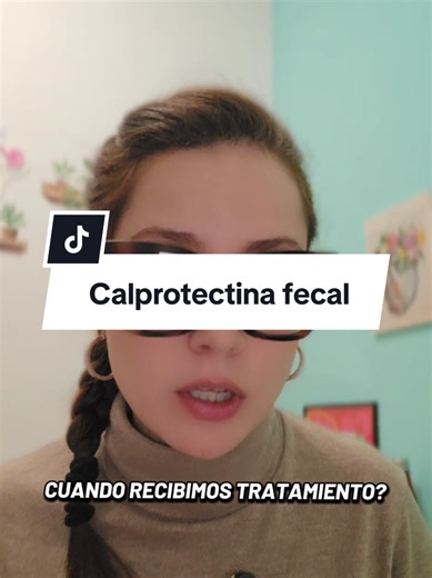 Muchas personas me preguntan cómo interpretar los resultados de la calprotectina fecal, así que aquí va una explicación clara. Un valor como el mío, 16 µg/g, es totalmente normal y significa que no hay inflamación intestinal; incluso podría ser más bajo, pero algunos tests solo reportan hasta cierto límite, por eso puede aparecer 16, 15 o simplemente “<30” o “<50”. En general, todo valor por debajo de 50 µg/g es negativo. Cuando la calprotectina está entre 50 y 200 µg/g, hablamos de una zona gri