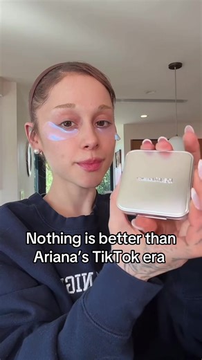 She’s beautiful, Gorgeous #grande_blx110 #duckblx #arianagrande | Ariana Grande