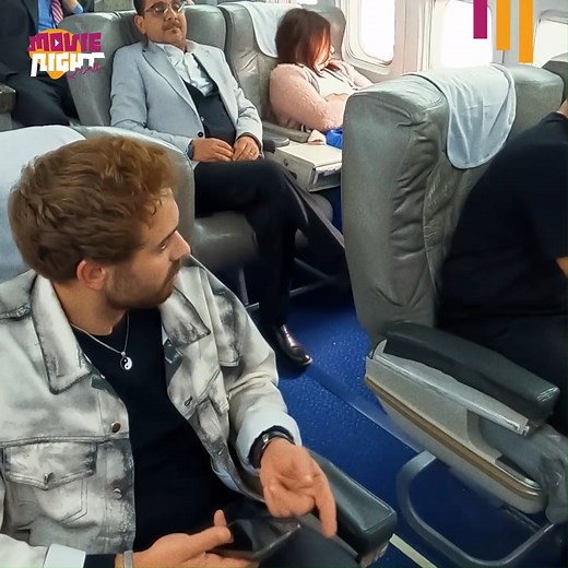 113K views · 1.1K reactions | الراجل كاتب رقمه للمضيفة على المنديل من ورا مراته وفاكر إنه كده مش هيتكشف  #متهزرش_في_الجو #prank #كوميدي #مقلب #مقالب #ضحك #رمضان #متهزرش_2 | Movie Night - بالعربي | Facebook