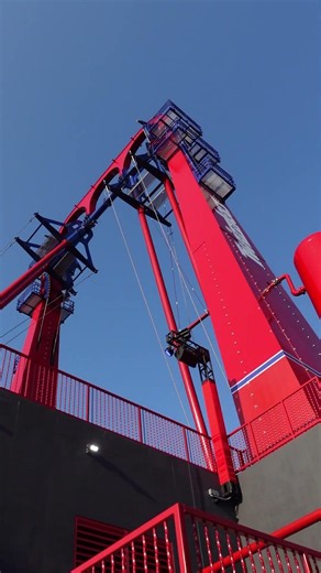 Hershey's Best Flat Ride | Twizzlers Twisted Gravity at Hersheypark