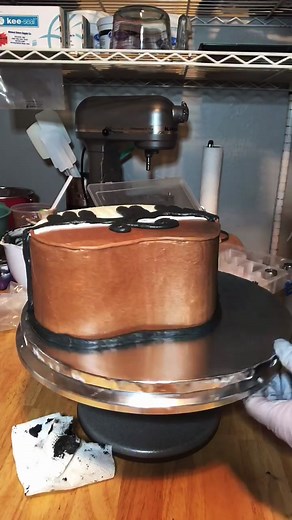 Piano Cake Decorating | Kasey's Kakes