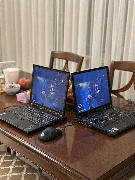 Counter Strike 1.6 IBM ThinkPad T60p & T42 #windows98 #classicvideogames #retrocollective #retrocollector #retrogaming #retrogames #retrogamer #nostalgie #nostalgia #popculture #retroaesthetic #retropc #retropcbuild #vintagepc #vintagecomputers #vintagecomputing #pcgaming #90s #00 #00s #cs16 #cs #counterstrike2 #counterstrikeglobaloffensive #counterstrike #counterstrike16 #halflife