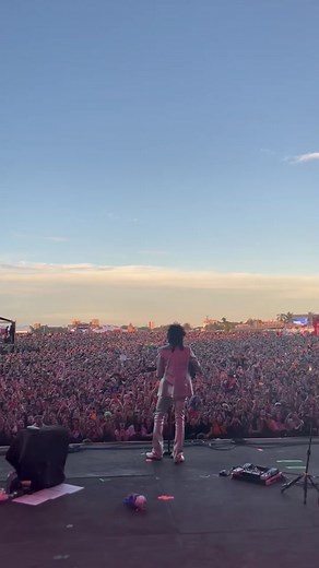 Live Stream of STRAY KIDS Performance at Lollapalooza Chile 2024