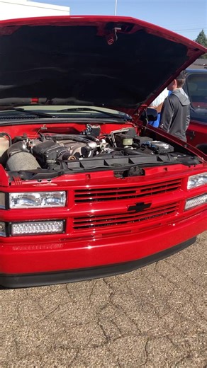 OBS Dually packing a Supercharged 454!