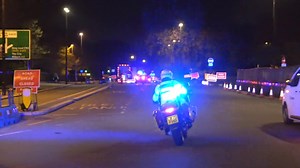 The calm of a routine high-security transit was violently broken in central London today. A convoy, led by the Metropolitan Police’s Special Escort Group (SEG), found itself ambushed by a sudden, organized wave of Extinction Rebellion (XR) protesters. The target of the disruption was a black limousine, carrying a high-profile, though undisclosed, passenger. As the XR activists flooded the road, gluing themselves to the vehicle and surrounding pavement, the limousine was effectively seized—brough
