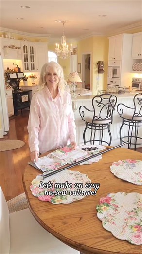 8.8K views · 278 reactions | Easy no-sew curtain valance! . . #kitchendecor #homediyproject #diyprojects #curtains #nosew #homeandgarden | Happy Days Farm | Facebook