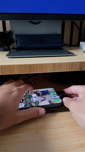 Does an iPhone work with Samsung DeX?