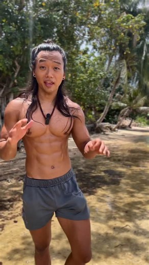 Skinny-fat isn’t a training problem. It’s usually a gut problem. 💯 Do these 3 things consistently: - Add probiotics - Eat more fiber - Hydrate with minerals When your gut improves your hormones, energy, and fat loss follow. Comment BLUEPRINT if you want my full system. ⬇️ | Primal Physique