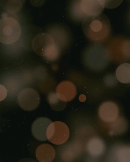 Cool Frames on Instagram: "Etnia Barcelona is bringing back defined shapes, embracing the minimalism, and enhancing each feature. As a statement, the collection seals the concept created to show the elegance and simplicity reached by using solid colors and structured lines. #EtniaBarcelona #Eyewear #FW25 #coolframes"