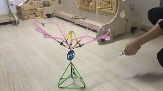 STRAWBEES 实例--绽放的花朵