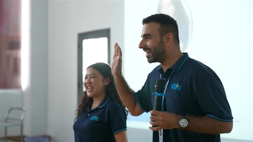 102K views · 123 reactions | "Đi đi con, hãy can đảm lên, thế giới...