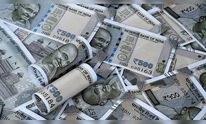 Growth vs value mutual funds: Where should you invest and why?