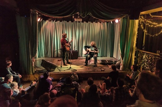 ‘This is not Carols by Candlelight’: Darren Hanlon leaves out the tinsel for 20th anniversary Christmas shows - InReview | InDaily, Inside South Australia